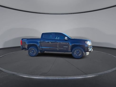 Used 2015 Chevrolet Colorado Z71 image 9