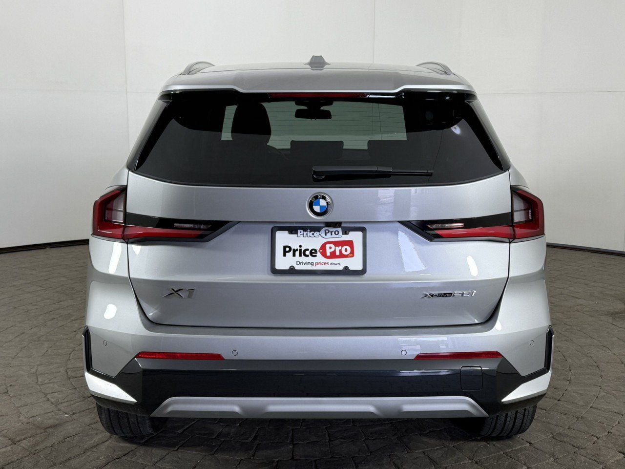 Used 2025 BMW X1 xDrive28i w/ Convenience Package AWD/4WD image 6
