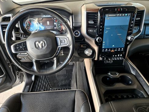 Used 2022 RAM 1500 Laramie w/ Laramie Southwest Edition image 11