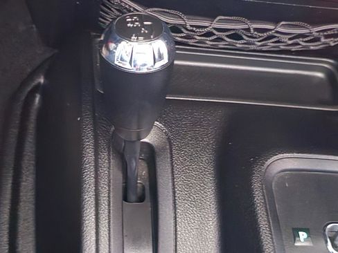 Used 2012 Jeep Wrangler Unlimited Rubicon w/ Connectivity Group image 37