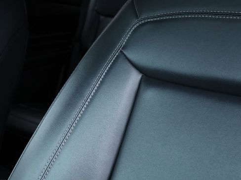 Used 2024 Ford Explorer XLT w/ Equipment Group 202A image 16