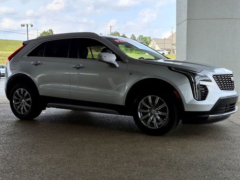 Used 2021 Cadillac XT4 Premium Luxury w/ Cold Weather Package FWD image 6
