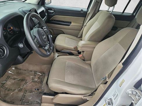 Used 2014 Jeep Patriot Sport FWD image 13