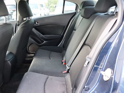 Used 2017 MAZDA MAZDA3 Sport FWD image 13