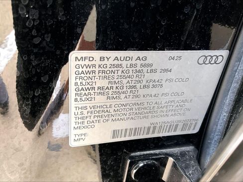 Used 2025 Audi SQ5 Premium Plus AWD/4WD image 34