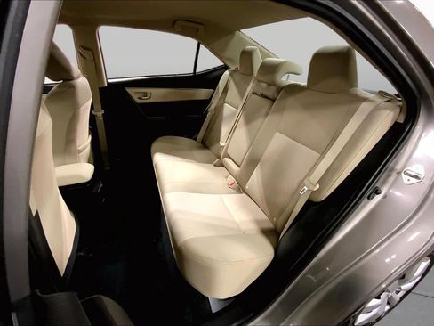 Used 2015 Toyota Corolla LE FWD image 21