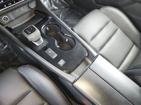 Certified 2023 Nissan Rogue SV w/ SV Premium B Package FWD image 22