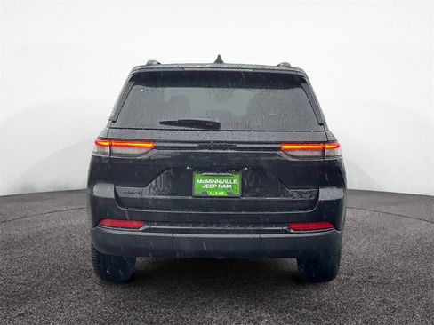 New 2025 Jeep Grand Cherokee Limited w/ Trailer Tow Package image 4