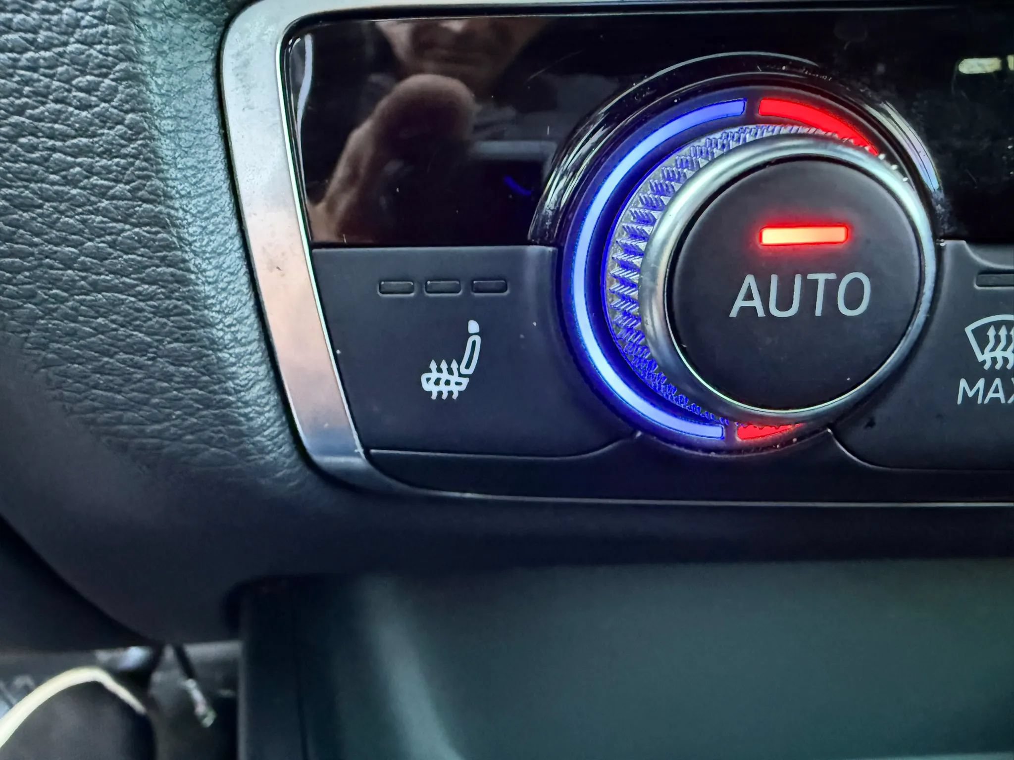 Used 2015 Audi A3 TDI Premium w/ Cold Weather Package FWD image 11