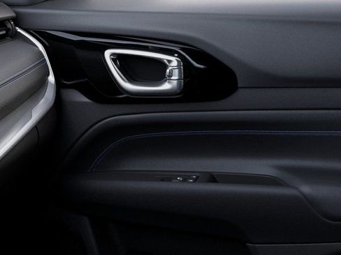 New 2026 Jeep Compass Limited image 25