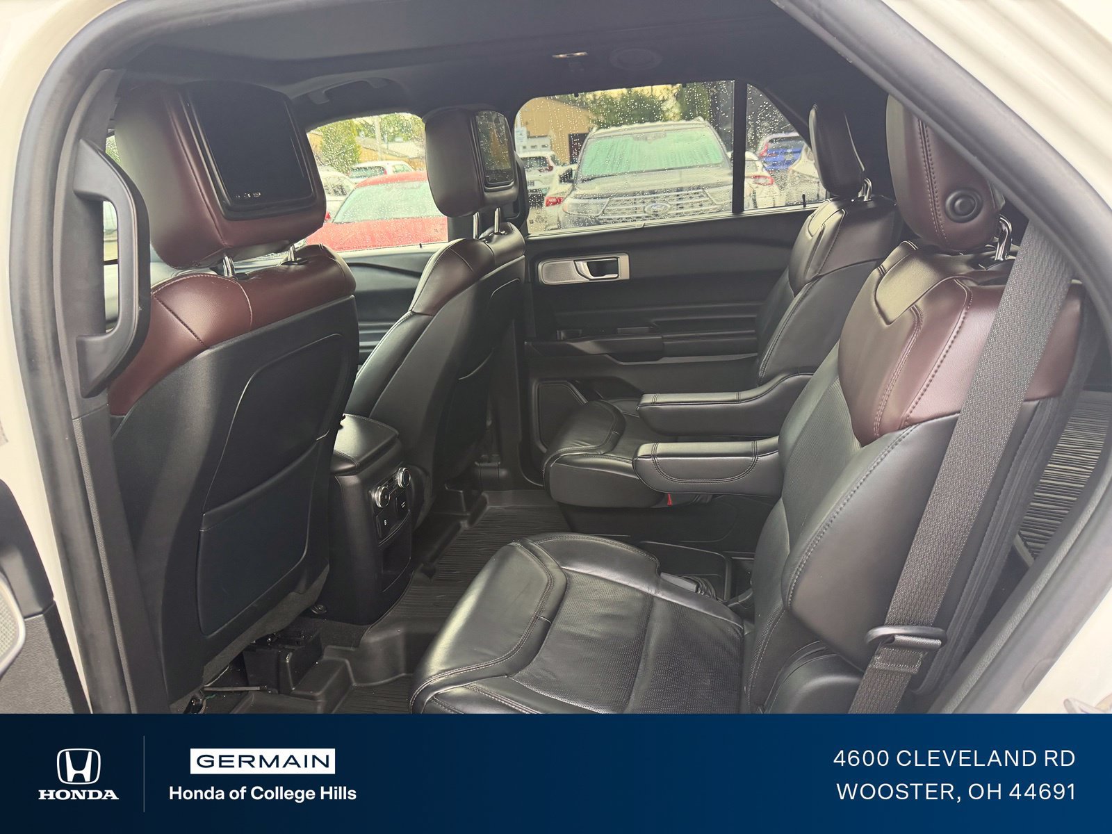 Used 2020 Ford Explorer Platinum w/ Premium Technology Package AWD/4WD image 13