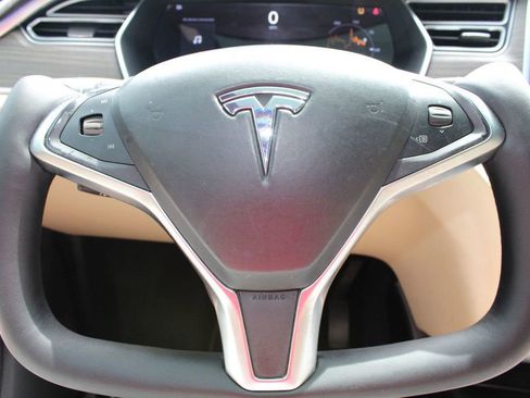 Used 2016 Tesla Model X 90D AWD/4WD image 25