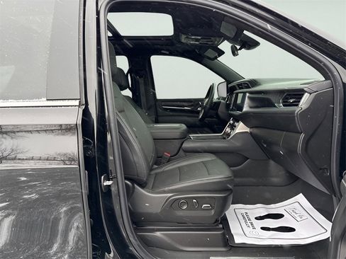 Used 2024 GMC Yukon Denali image 10