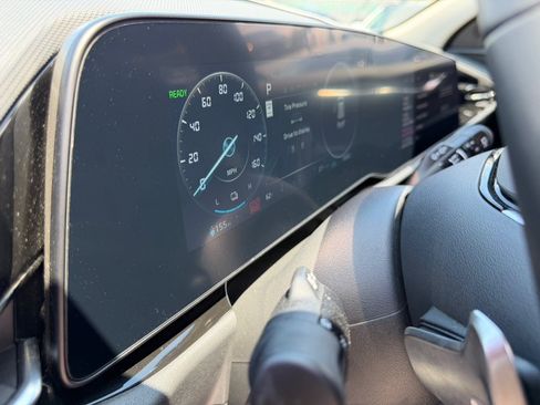 Used 2024 Kia Niro Wind FWD image 12