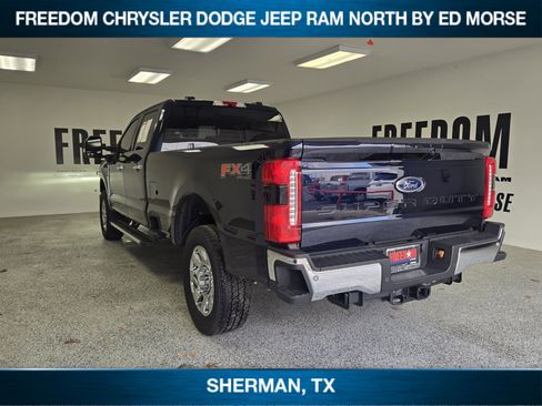 Used 2025 Ford F350 Lariat w/ Chrome Package image 4