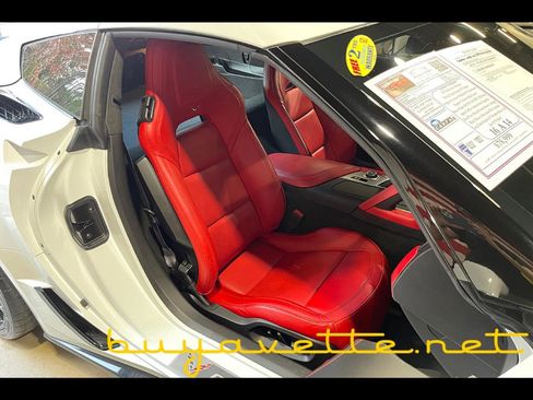 Used 2016 Chevrolet Corvette Z06 w/ 3LZ Preferred Equipment Group RWD image 38