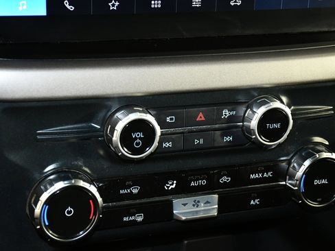 Used 2025 Ford F150 XLT w/ Equipment Group 301A Standard image 31