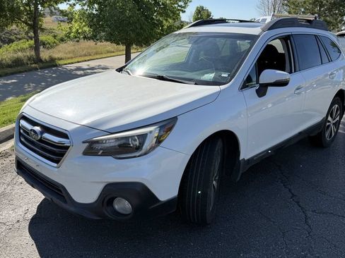 Used 2019 Subaru Outback 2.5i Limited w/ Popular Package #2 AWD/4WD image 2