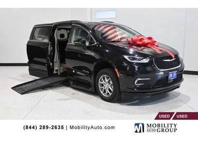 Used 2021 Chrysler Pacifica Touring w/ Cold Weather Group