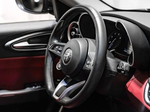 Used 2021 Alfa Romeo Giulia Sprint w/ Nero Edizione RWD image 23