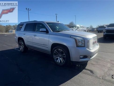 Used 2017 GMC Yukon Denali w/ Open Road Package image 2