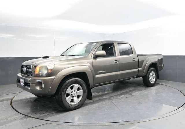 Used 2011 Toyota Tacoma 4x4 Double Cab w/ TRD Sport Pkg w/JBL Audio image 7