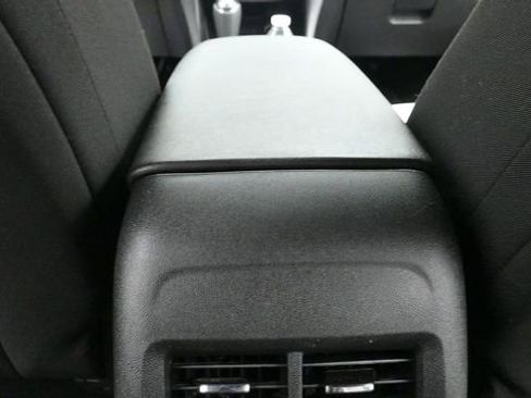 Used 2021 Chevrolet Equinox LT AWD/4WD image 18