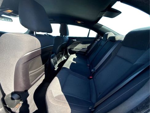 Used 2019 Dodge Charger SXT image 15