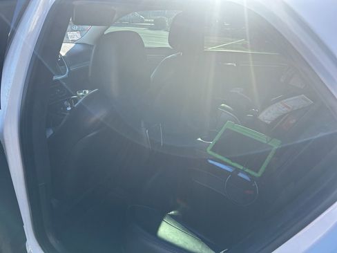 Used 2019 Chrysler 300 Touring L w/ Quick Order Package 22F image 8