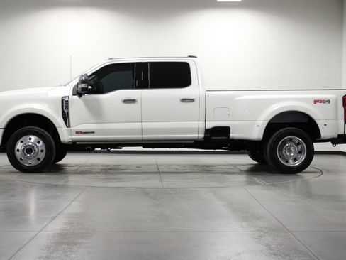 Used 2024 Ford F450 Limited w/ FX4 Off-Road Package image 7