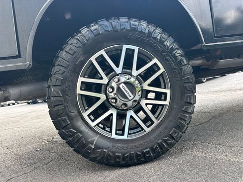 Used 2017 Ford F350 Lariat w/ FX4 Off-Road Package AWD/4WD image 18
