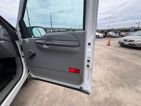 Used 2002 Ford F250 XL RWD image 47