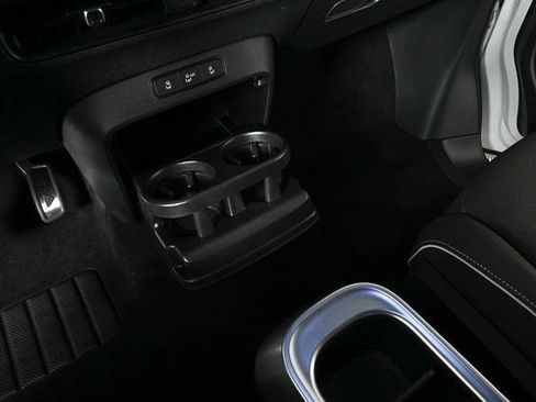 New 2025 Volkswagen ID. Buzz Pro S image 17