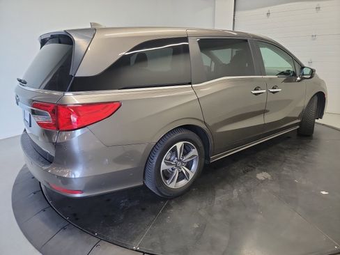 Used 2018 Honda Odyssey Touring image 9