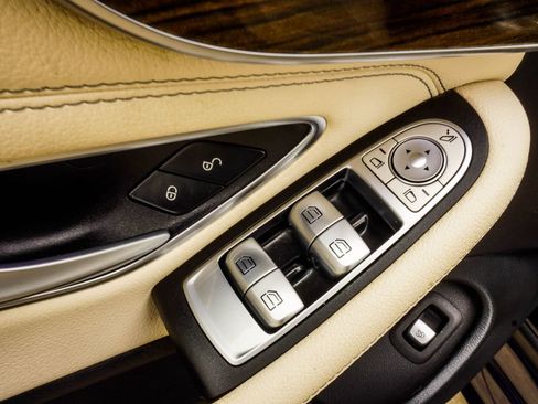 Used 2022 Mercedes-Benz C 43 AMG 4MATIC Cabriolet image 33