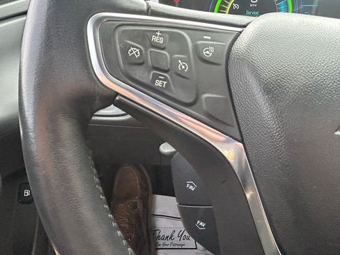 Used 2018 Chevrolet Volt LT w/ Comfort Package FWD image 18