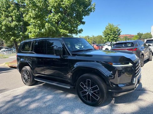 Certified 2024 Lexus GX 550 w/ Accessory Package (2T) AWD/4WD image 12