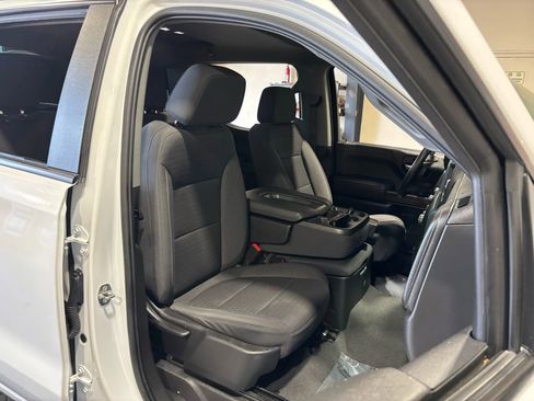 Used 2022 Chevrolet Silverado 1500 LT RWD image 13