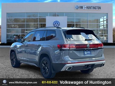 Certified 2025 Volkswagen Atlas Peak Edition SE image 6