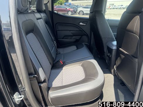 Used 2022 Chevrolet Colorado Z71 AWD/4WD image 32