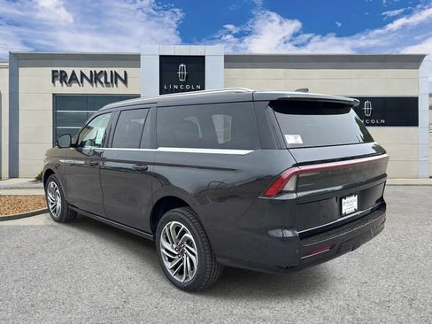 New 2026 Lincoln Navigator L Reserve AWD/4WD image 5