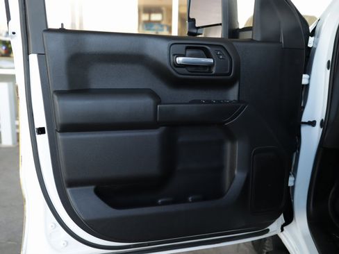 Used 2021 Chevrolet Silverado 1500 Custom w/ Custom Max Trailering Package image 21