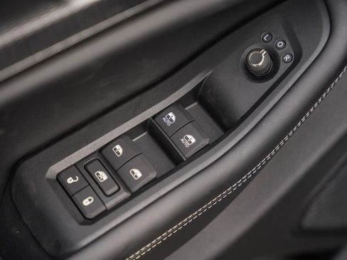 New 2025 Jeep Grand Cherokee Laredo X w/ Luxury Tech Group I image 35