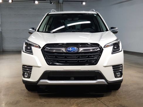 Used 2023 Subaru Forester Touring w/ Popular Package #2 AWD/4WD image 2