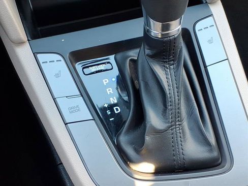 Used 2020 Hyundai Elantra Value Edition image 13