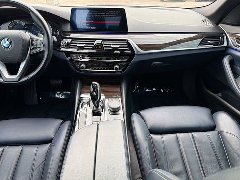 Used 2019 BMW 530i 530i w/ Convenience Package image 19