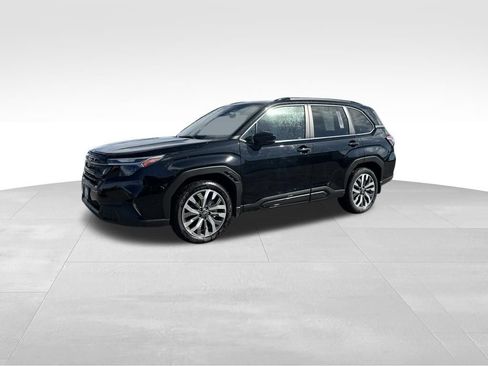 Certified 2025 Subaru Forester Limited AWD/4WD image 5