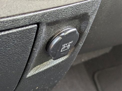 Used 2017 RAM 1500 ST w/ SXT Appearance Group image 19