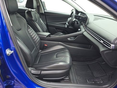Used 2024 Hyundai Elantra Limited image 38