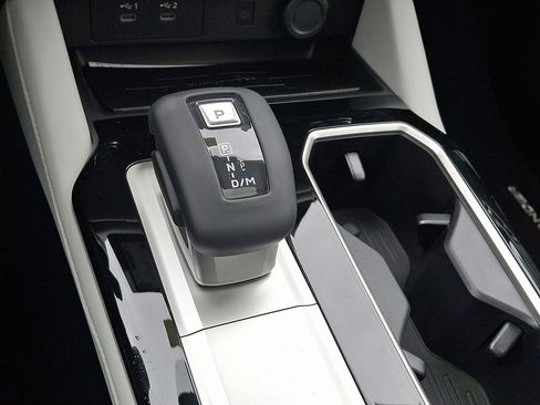 New 2026 Mitsubishi Outlander SE image 7